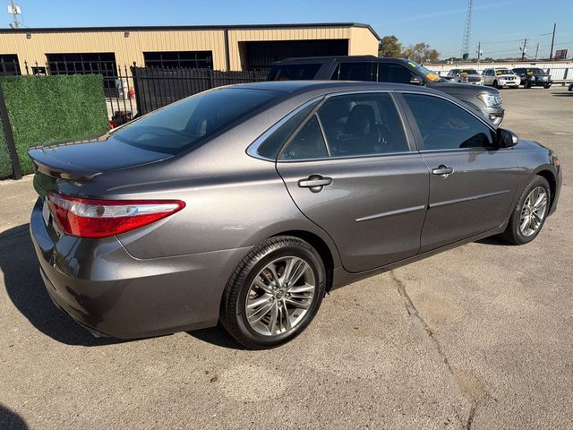 2016 Toyota Camry SE - 23101859 - 3