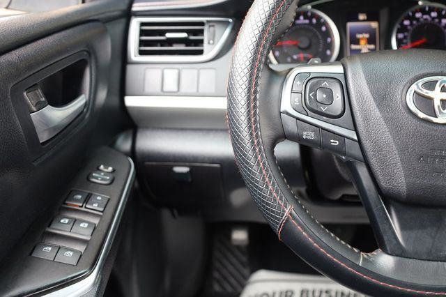 2016 Toyota Camry SE - 23017373 - 26
