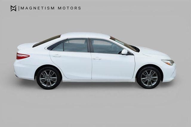 2016 Toyota Camry SE - 23017373 - 2