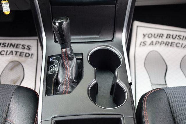 2016 Toyota Camry SE - 23017373 - 38