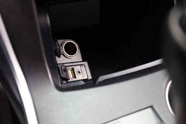 2016 Toyota Camry SE - 23017373 - 40