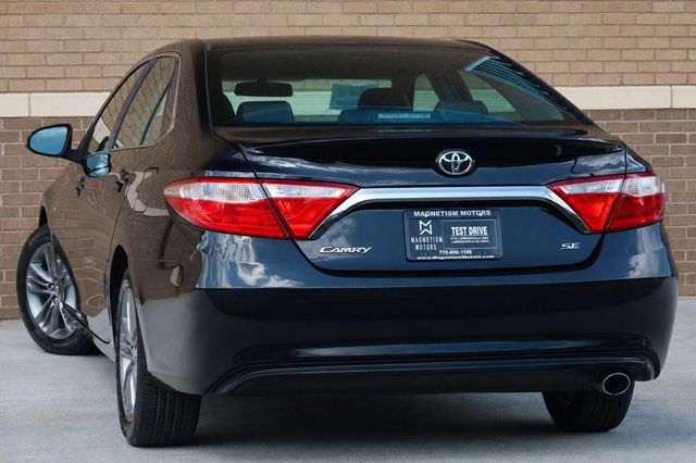 2016 Toyota Camry SE - 23075498 - 10