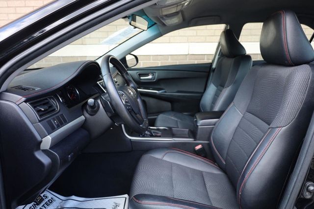 2016 Toyota Camry SE - 23075498 - 15