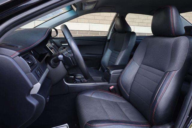 2016 Toyota Camry SE - 23075498 - 16
