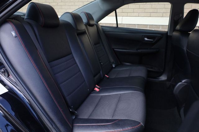 2016 Toyota Camry SE - 23075498 - 22