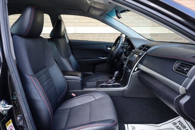 2016 Toyota Camry SE - 23075498 - 25