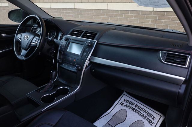 2016 Toyota Camry SE - 23075498 - 27