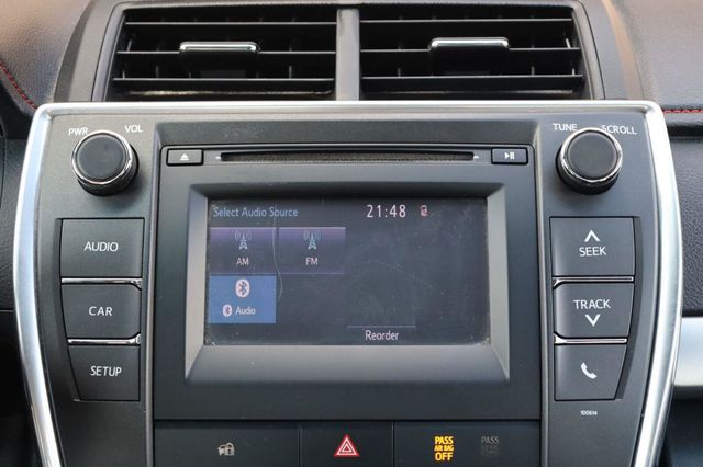 2016 Toyota Camry SE - 23075498 - 33