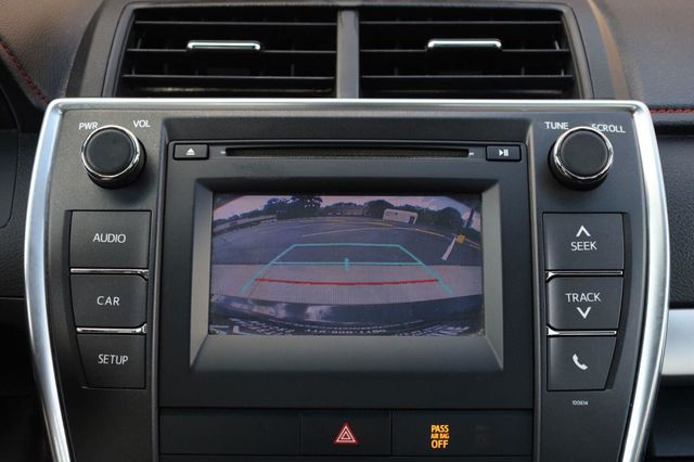 2016 Toyota Camry SE - 23075498 - 35