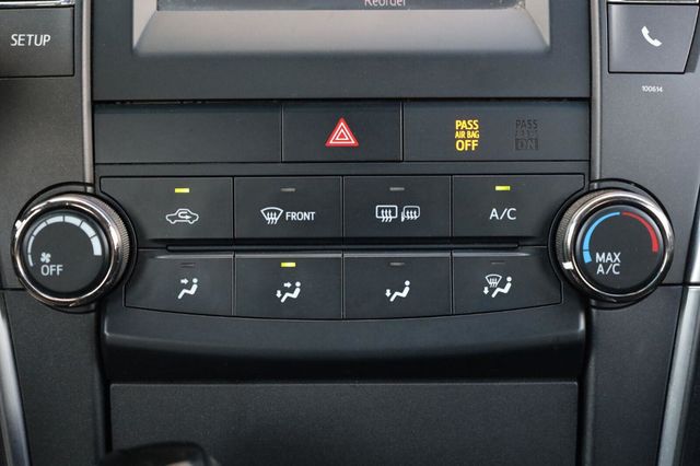 2016 Toyota Camry SE - 23075498 - 37