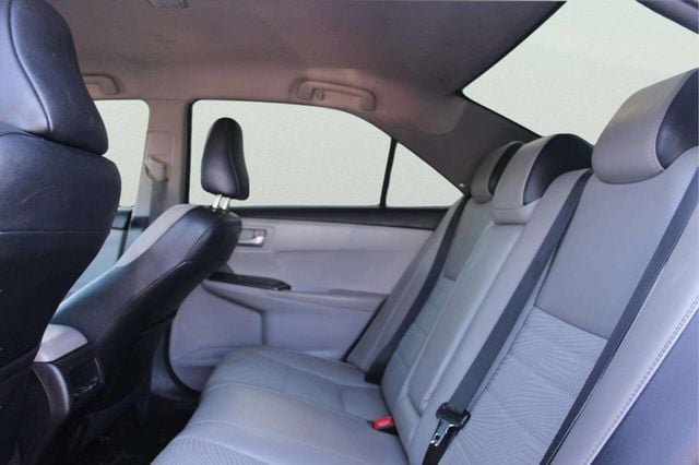 2016 Toyota Camry SE 4dr Sedan - 23029177 - 6