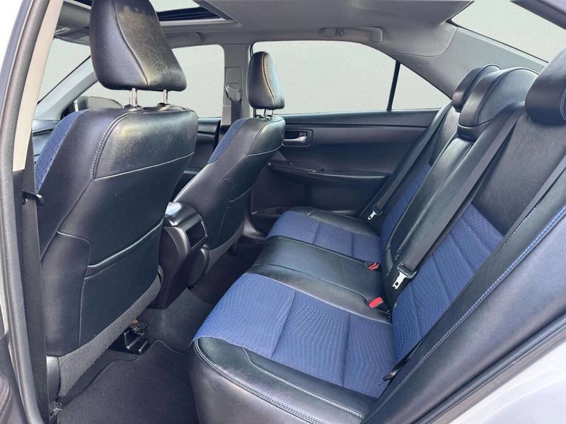 2016 Toyota Camry SE 4dr Sedan - 23000583 - 10