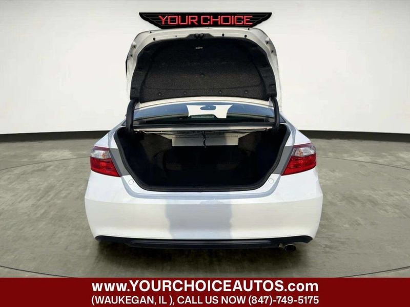 2016 Toyota Camry SE 4dr Sedan - 23000583 - 12