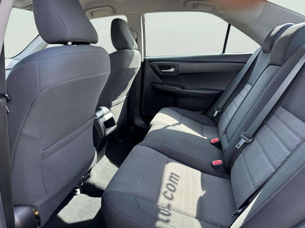 2016 Toyota Camry SE 4dr Sedan - 23001189 - 10