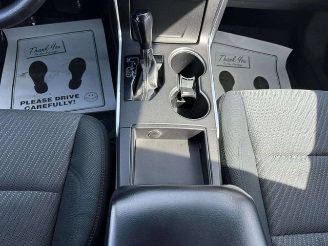 2016 Toyota Camry SE 4dr Sedan - 23001189 - 18