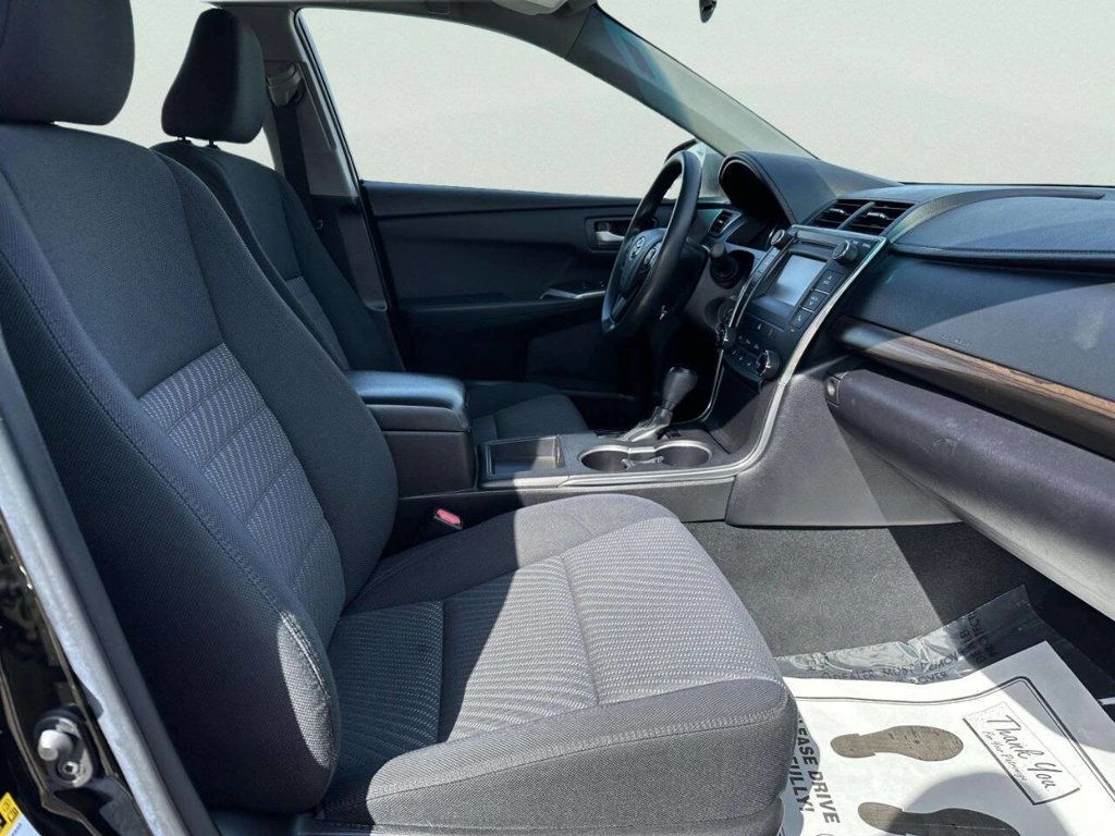 2016 Toyota Camry SE 4dr Sedan - 23001189 - 19
