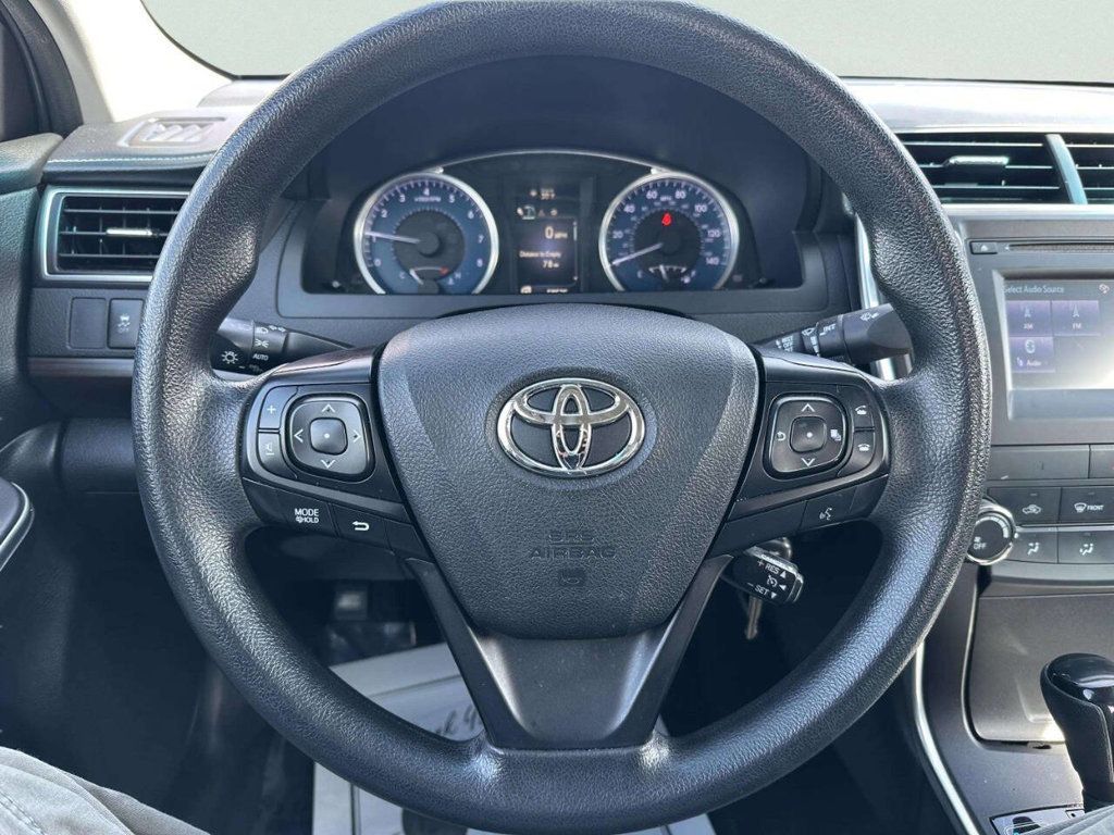 2016 Toyota Camry SE 4dr Sedan - 23001189 - 22