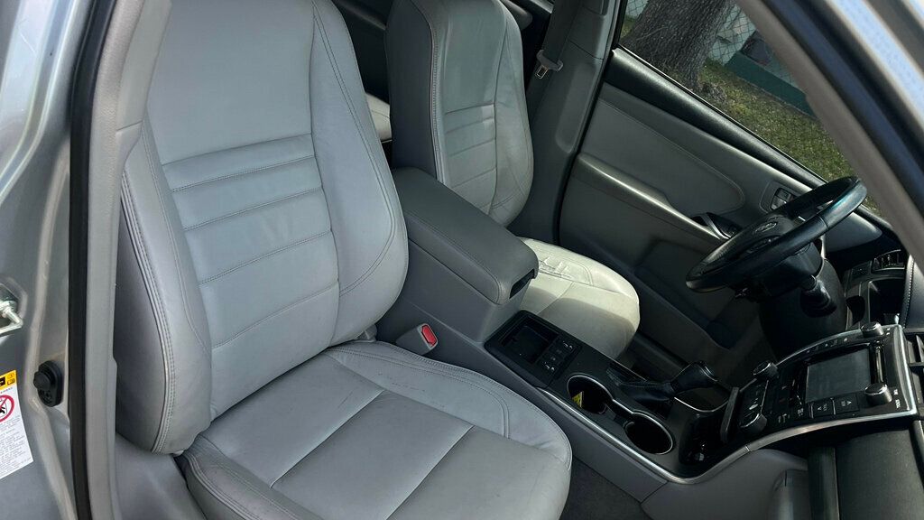 2016 Toyota Camry Hybrid - 22836624 - 8
