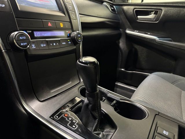 2016 Toyota Camry Hybrid 4dr Sedan LE - 23062461 - 17