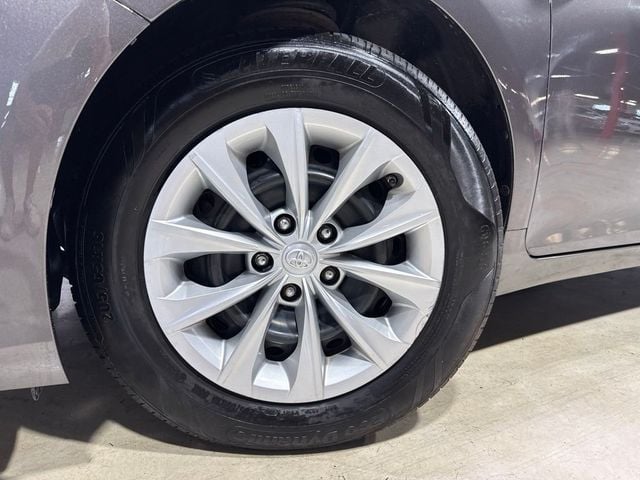 2016 Toyota Camry Hybrid 4dr Sedan LE - 23062461 - 1