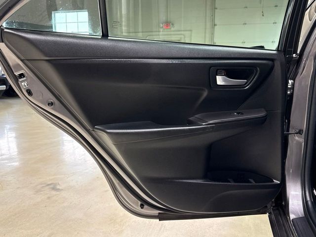 2016 Toyota Camry Hybrid 4dr Sedan LE - 23062461 - 21
