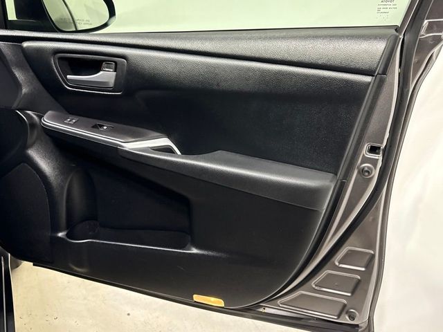 2016 Toyota Camry Hybrid 4dr Sedan LE - 23062461 - 25