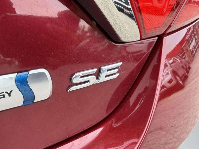 2016 Toyota Camry Hybrid 4dr Sedan SE - 22931356 - 12