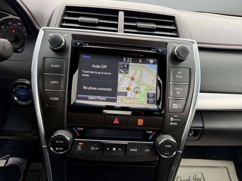 2016 Toyota Camry Hybrid 4dr Sedan SE - 22931356 - 19