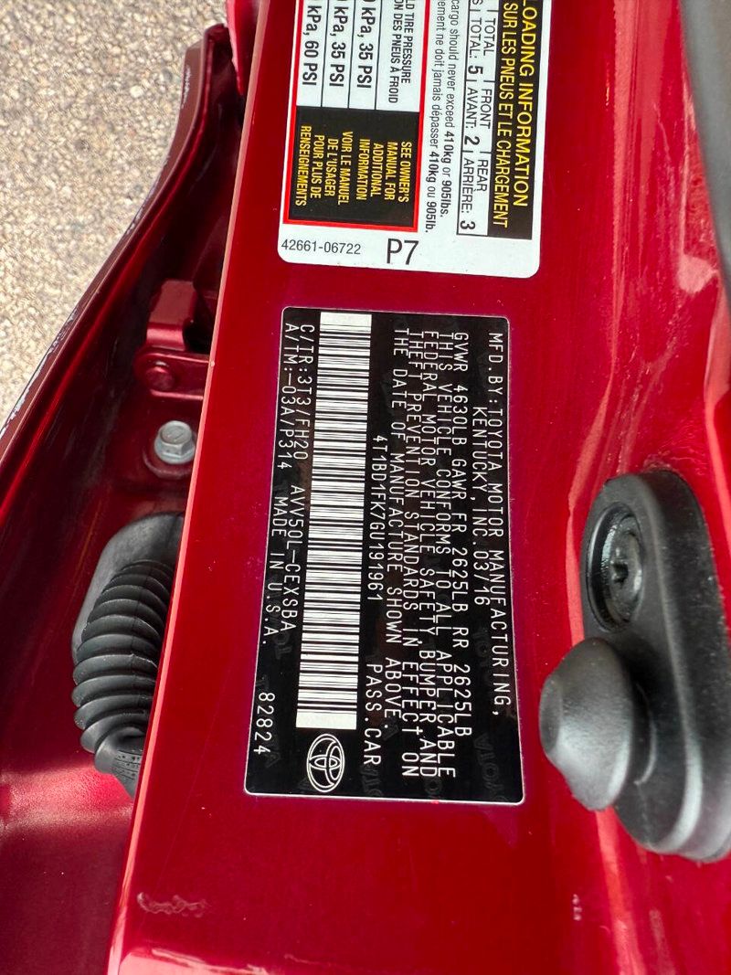 2016 Toyota Camry Hybrid 4dr Sedan SE - 22931356 - 31