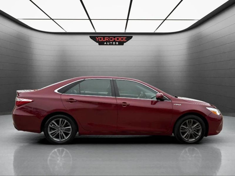 2016 Toyota Camry Hybrid 4dr Sedan SE - 22931356 - 4