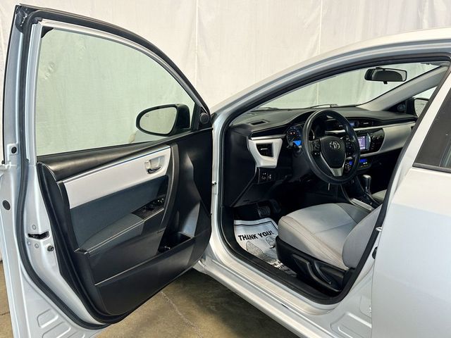2016 Toyota Corolla 4dr Sedan CVT LE - 23049506 - 14