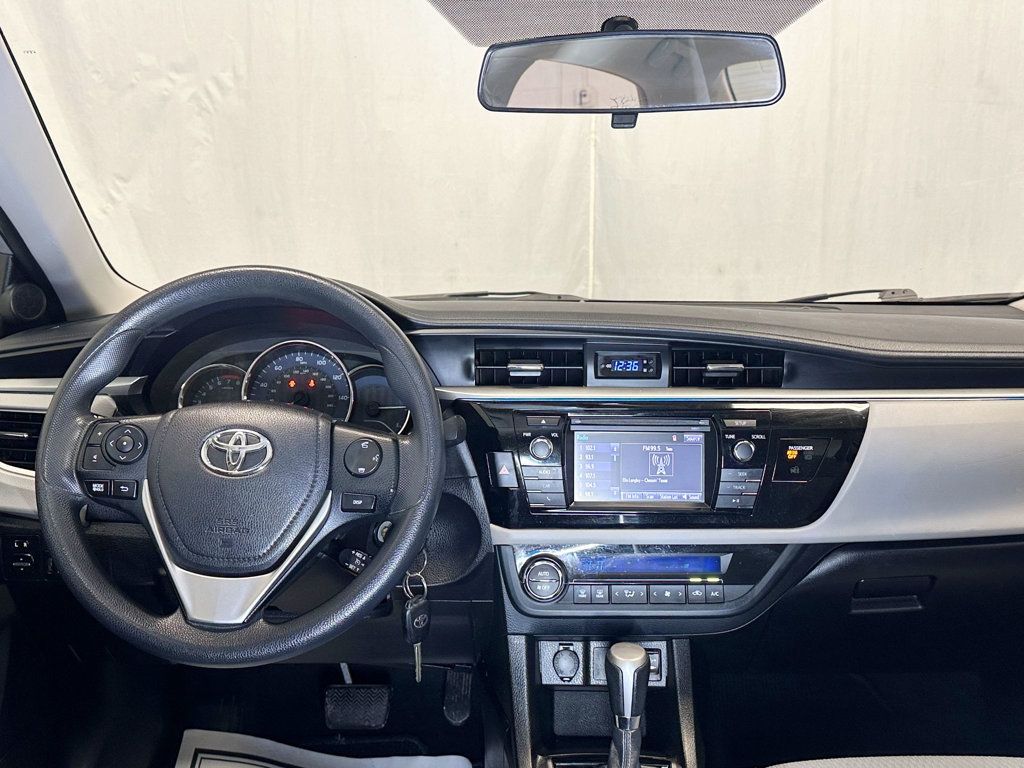 2016 Toyota Corolla 4dr Sedan CVT LE - 23049506 - 27