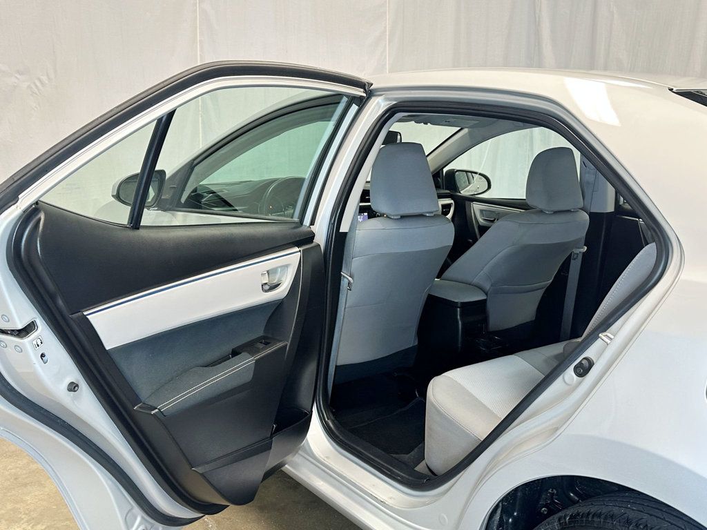 2016 Toyota Corolla 4dr Sedan CVT LE - 23049506 - 28