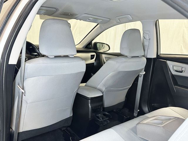 2016 Toyota Corolla 4dr Sedan CVT LE - 23049506 - 32