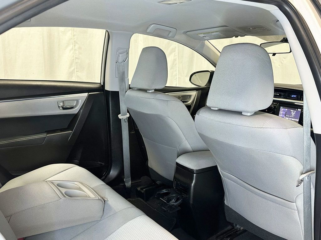 2016 Toyota Corolla 4dr Sedan CVT LE - 23049506 - 33