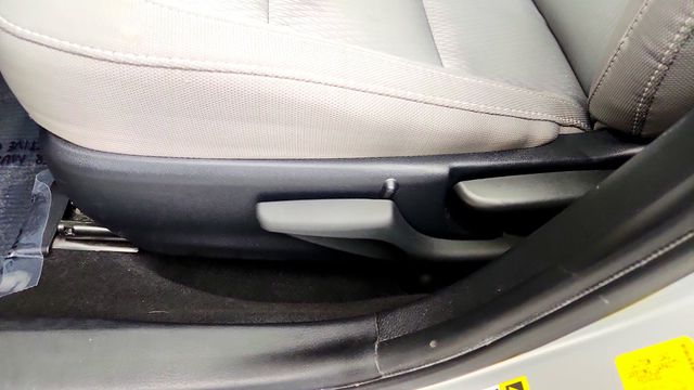 2016 Toyota Corolla 4dr Sedan CVT LE - 23085877 - 10