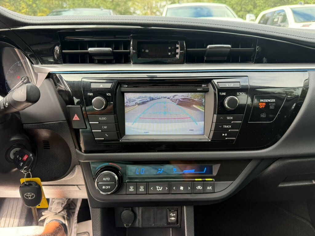 2016 Toyota Corolla S photo 6