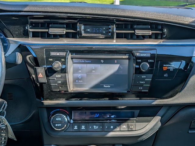 2016 Toyota Corolla 4dr Sedan CVT S Plus - 23026143 - 19