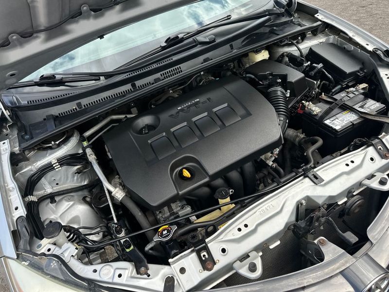 2016 Toyota Corolla LE - 22993823 - 19