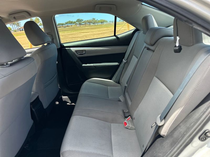 2016 Toyota Corolla LE - 23058986 - 13