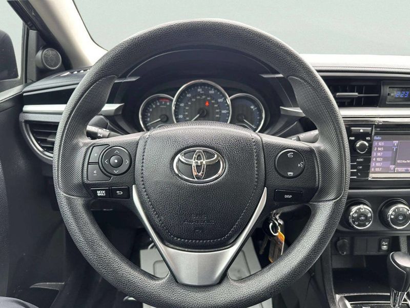 2016 Toyota Corolla LE 4dr Sedan - 22993959 - 25
