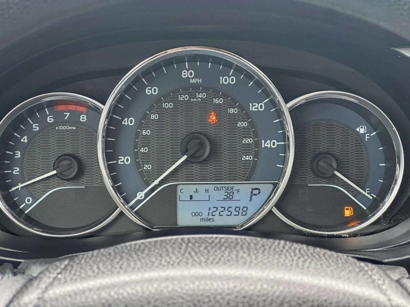 2016 Toyota Corolla LE 4dr Sedan - 22993959 - 27