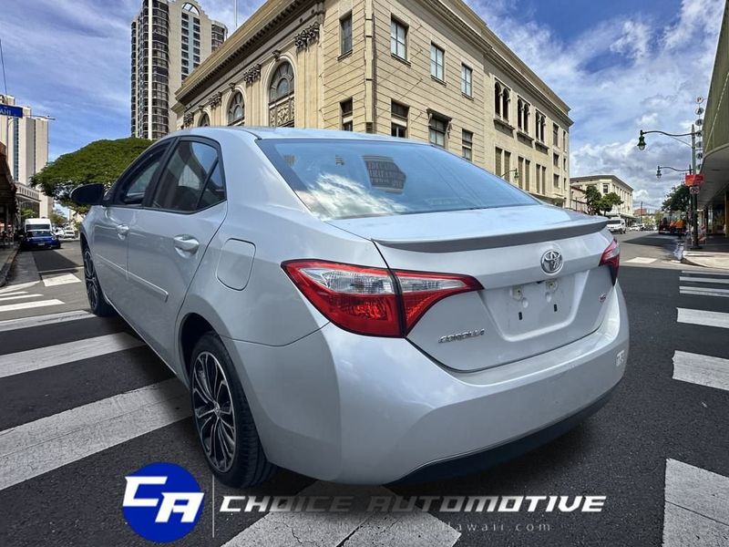 2016 Toyota Corolla LE photo 4