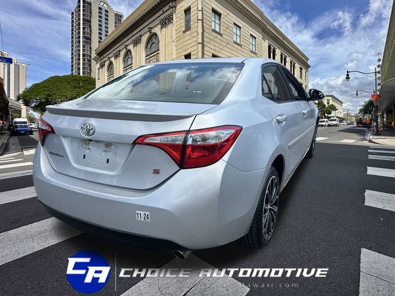 2016 Toyota Corolla LE photo 6