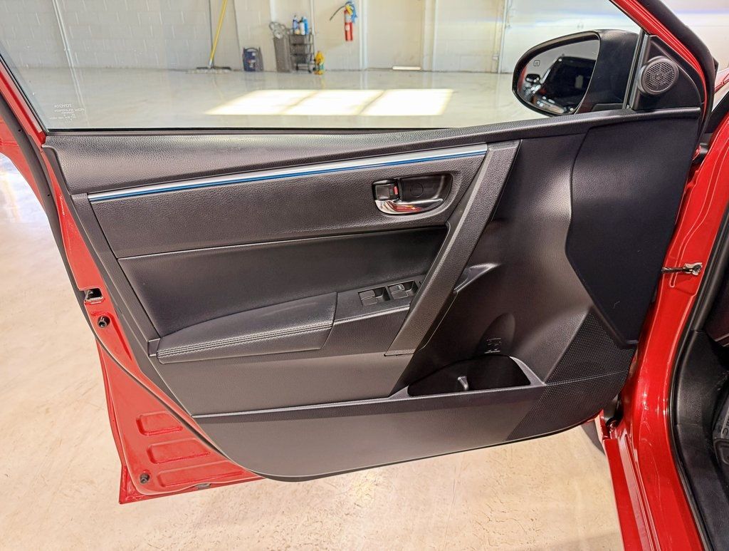 2016 Toyota Corolla S - 22965497 - 32