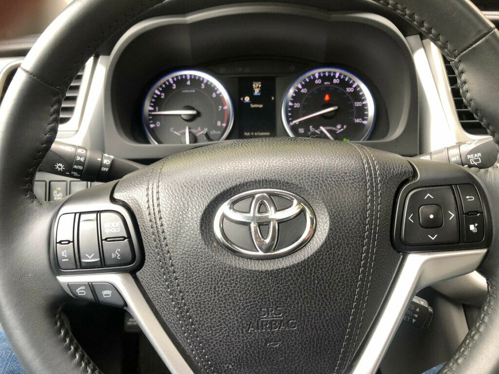 2016 Toyota Highlander  - 22932731 - 16