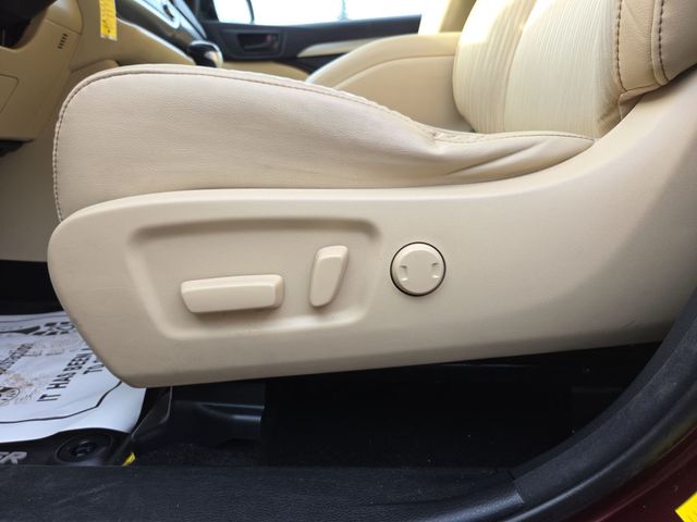 2016 Toyota Highlander  - 22980240 - 16