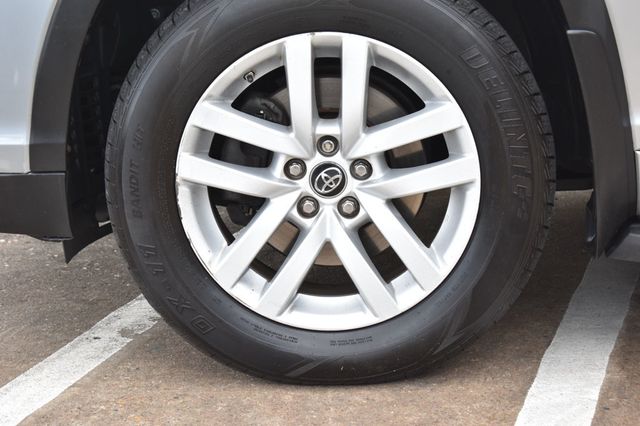 2016 Toyota Highlander AWD 4dr V6 LE - 22963673 - 10