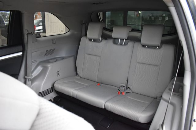 2016 Toyota Highlander AWD 4dr V6 LE - 22963673 - 25