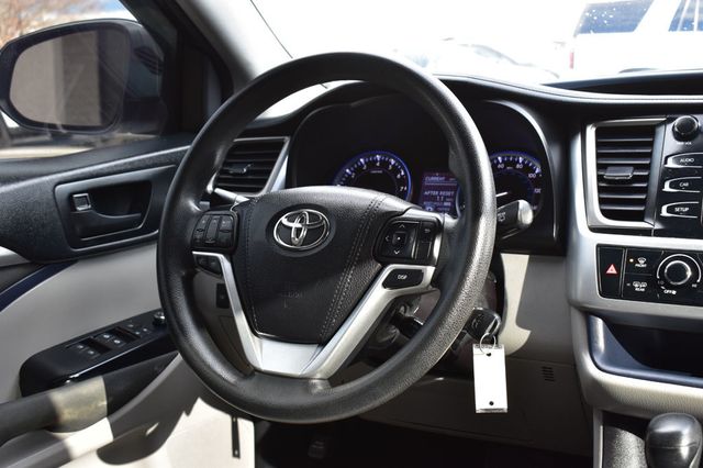 2016 Toyota Highlander AWD 4dr V6 LE - 22963673 - 31